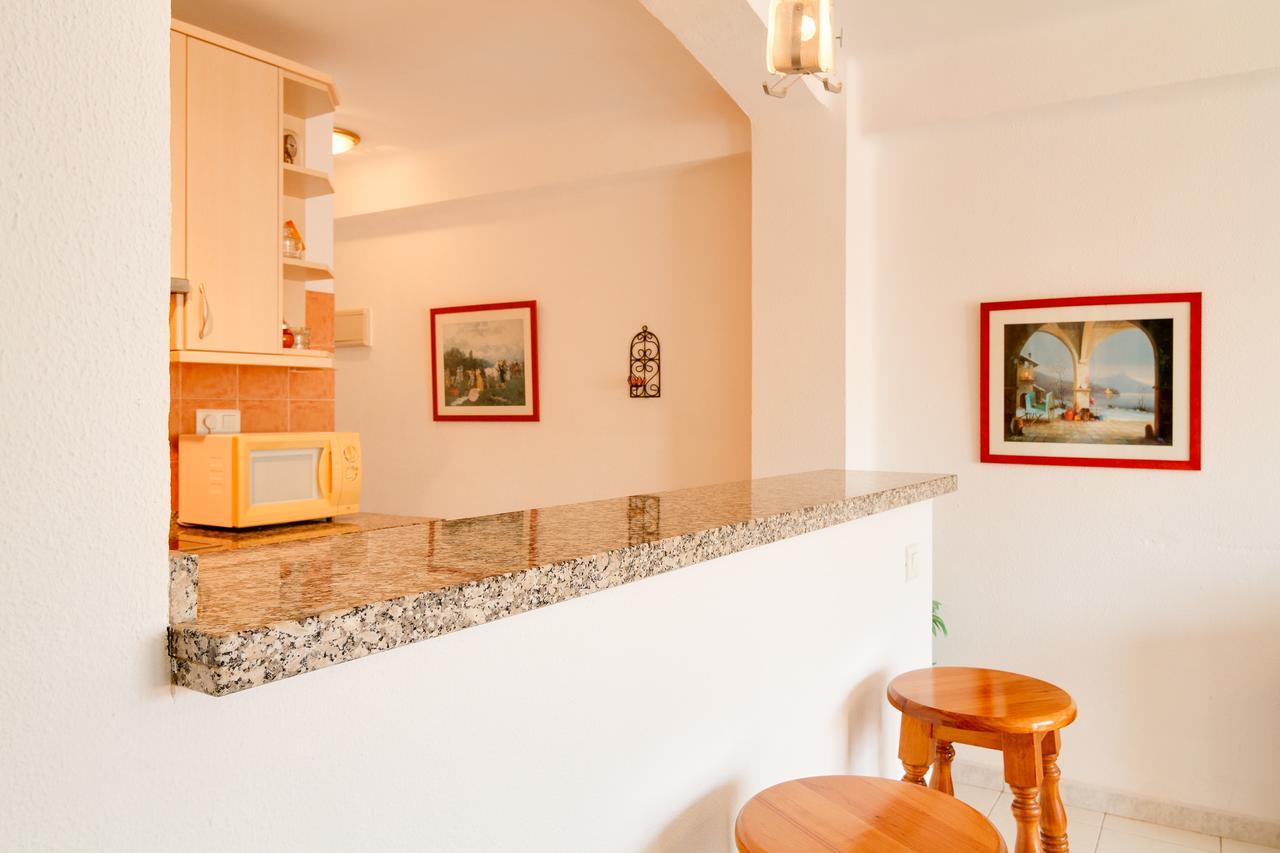 Coronado 116 Apartments Casasol เนร์คา ภายนอก รูปภาพ